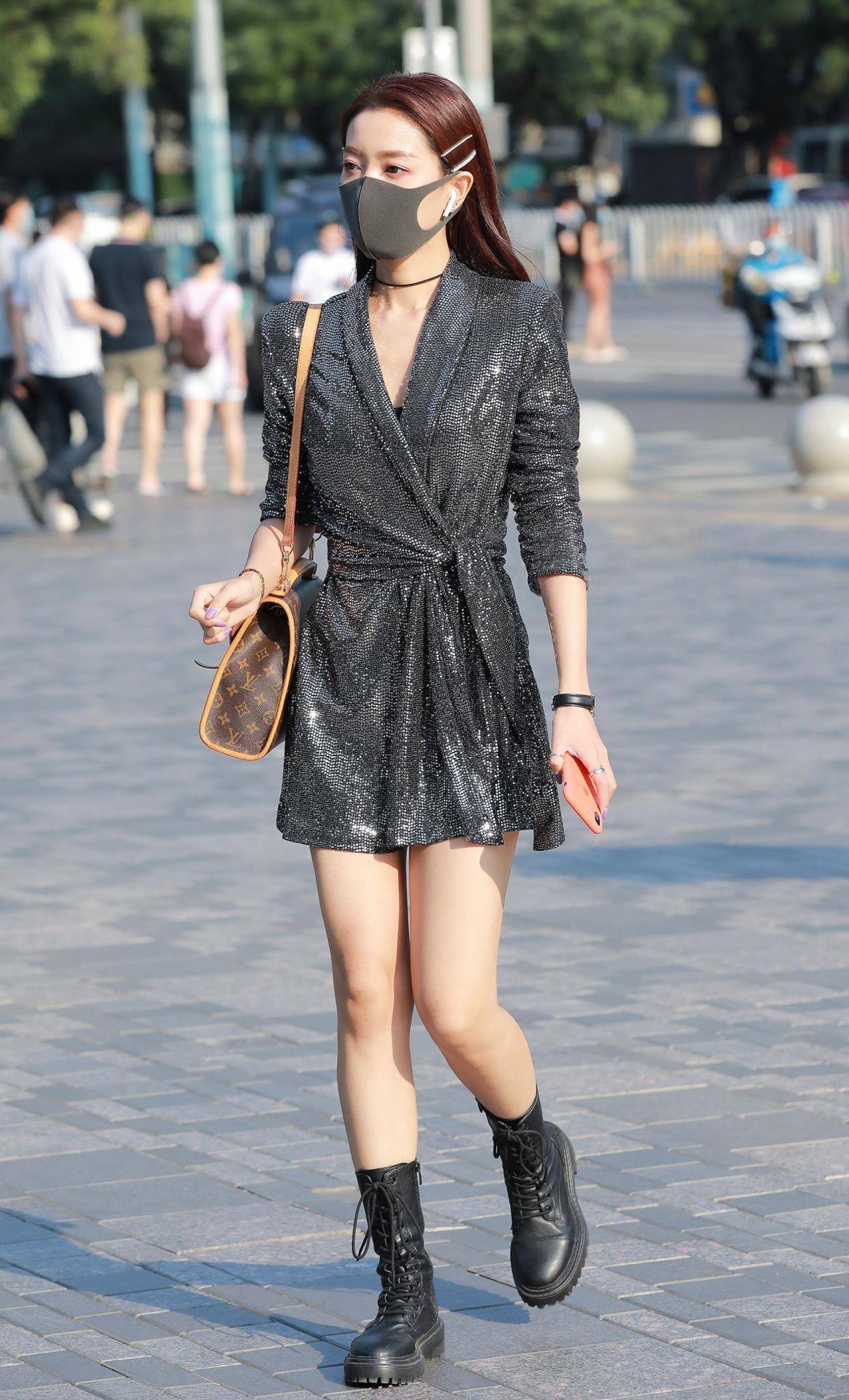 今年流行的靴子穿搭短靴,靴子搭配短裤冬季洋气