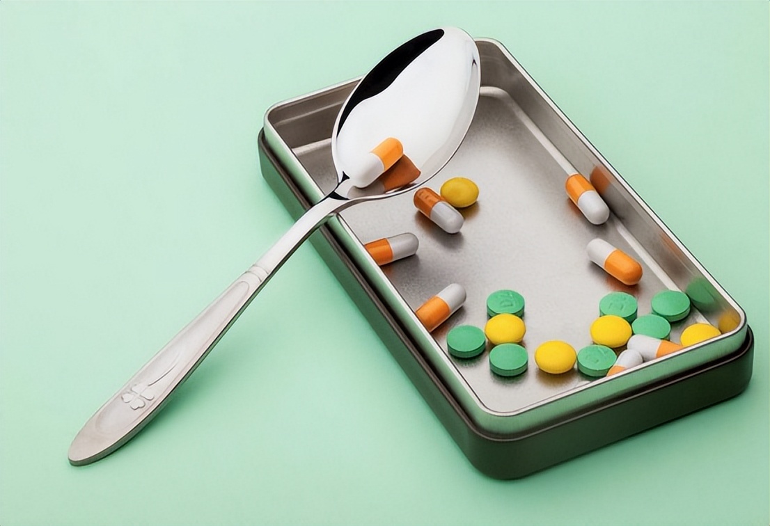 胃药和安眠药相克吗,胃药跟抗生素有冲突吗