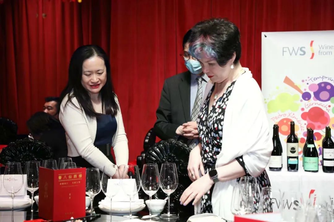 专访DianaHan|在负责西班牙酒推广项目时，一个report写上百页