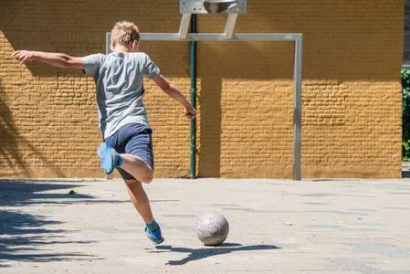 中国足球为何如此差,中国足球越来越多重视青训