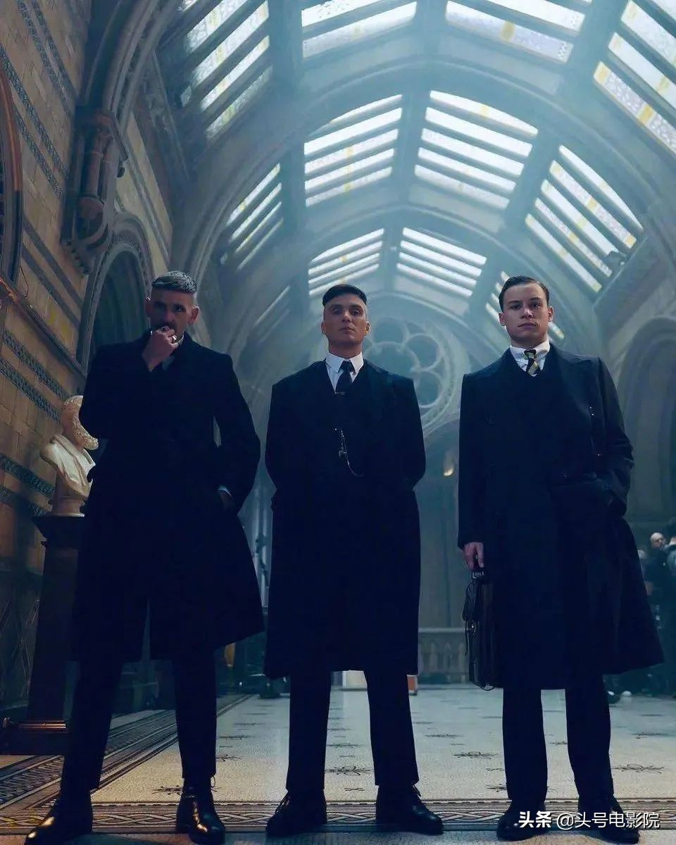 美剧浴血黑帮解说9.0以上评分,浴血黑帮第一季深度解析