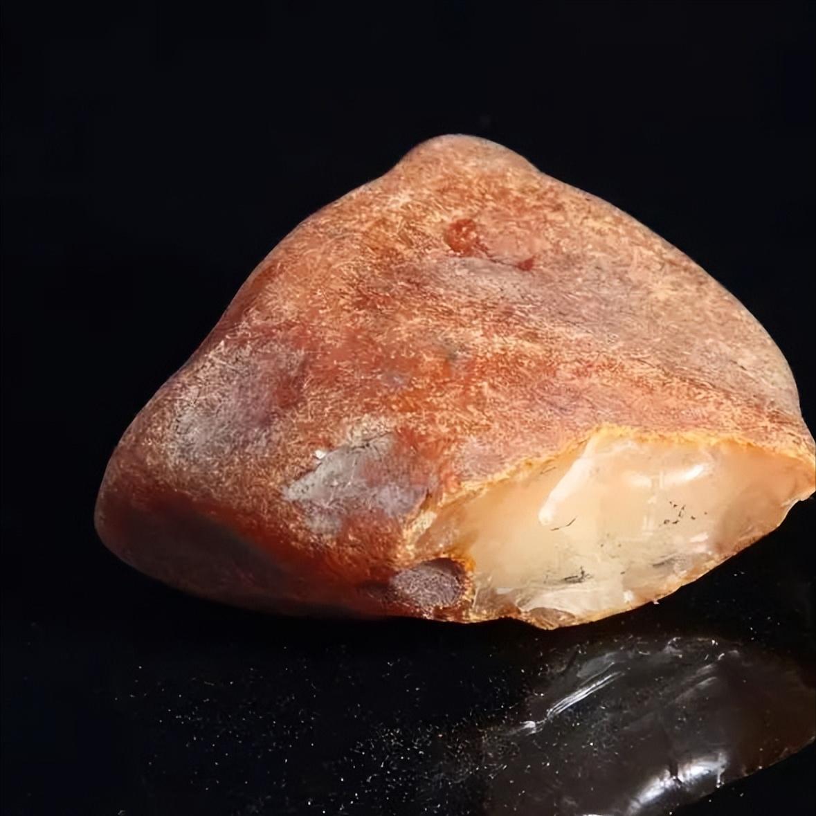 乌克兰琥珀与俄罗斯琥珀区别,俄罗斯琥珀蜜蜡怎么鉴定