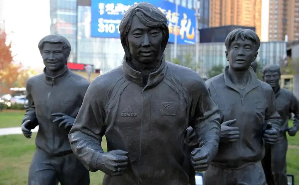 现在日本和韩国足球谁厉害,日本和韩国足球哪个厉害