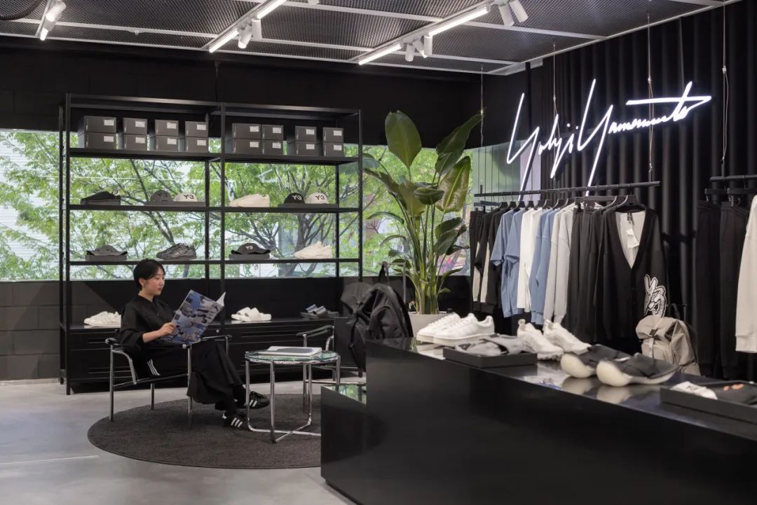 万社设计靠谱吗,首尔adidas旗舰店