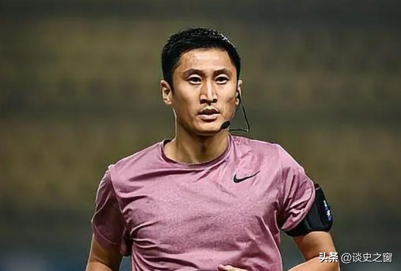 卡塔尔世界杯马宁为何给c罗红牌,马宁卡塔尔世界杯卡牌现场