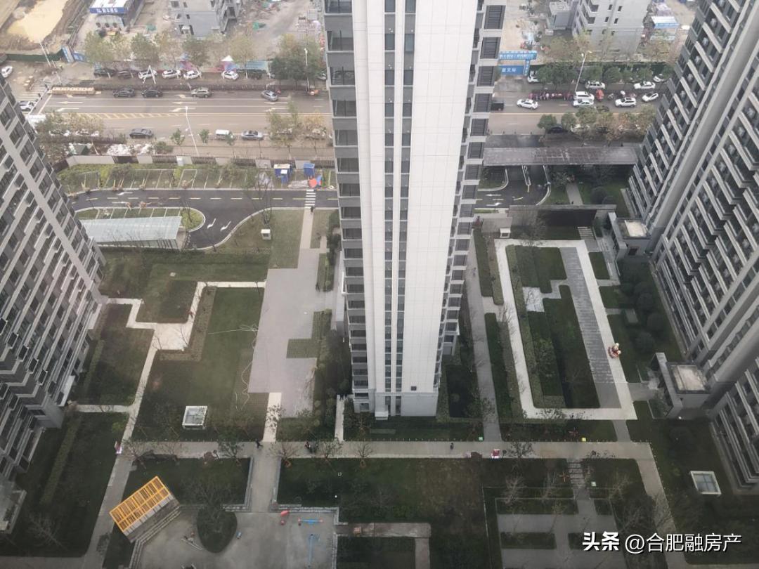 首开龙湖璟宸府值得购买么,招商璟园顶楼70多平