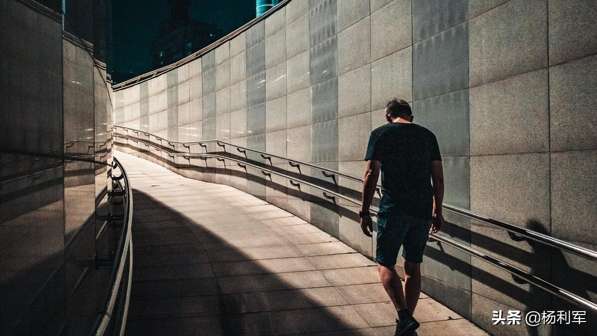 负债50万如何走出困境真实案例,从负债累累到东山再起的真实案例