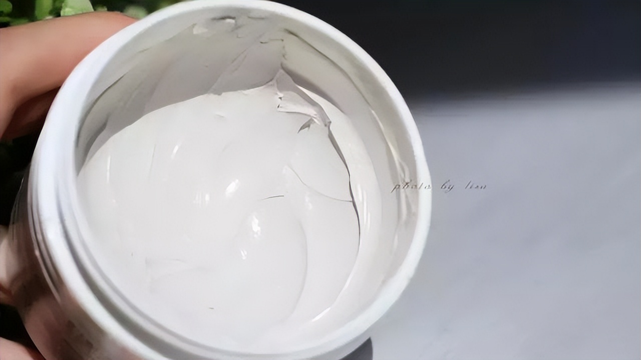 40岁女人六款护肤品好,中年妇女有什么好用的护肤品