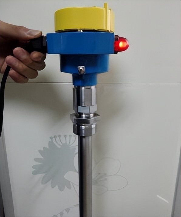 射频导纳料位开关使用寿命长,射频导纳式料位开关的工作原理