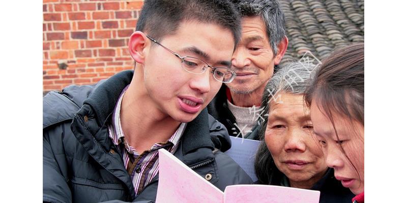 孙子头上磕了一个包，儿媳辞职并让她回老家，一周后打来电话哭了