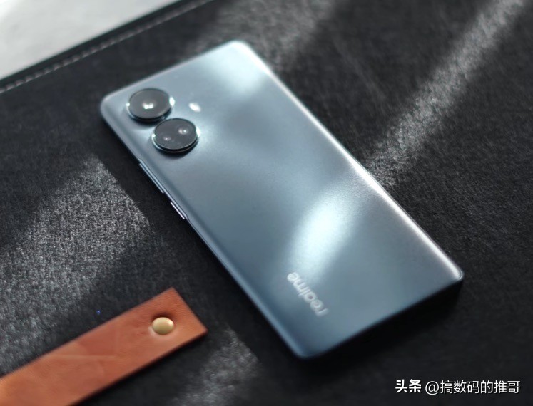 安兔兔跑分realmex2,安兔兔手机性价比排行realme