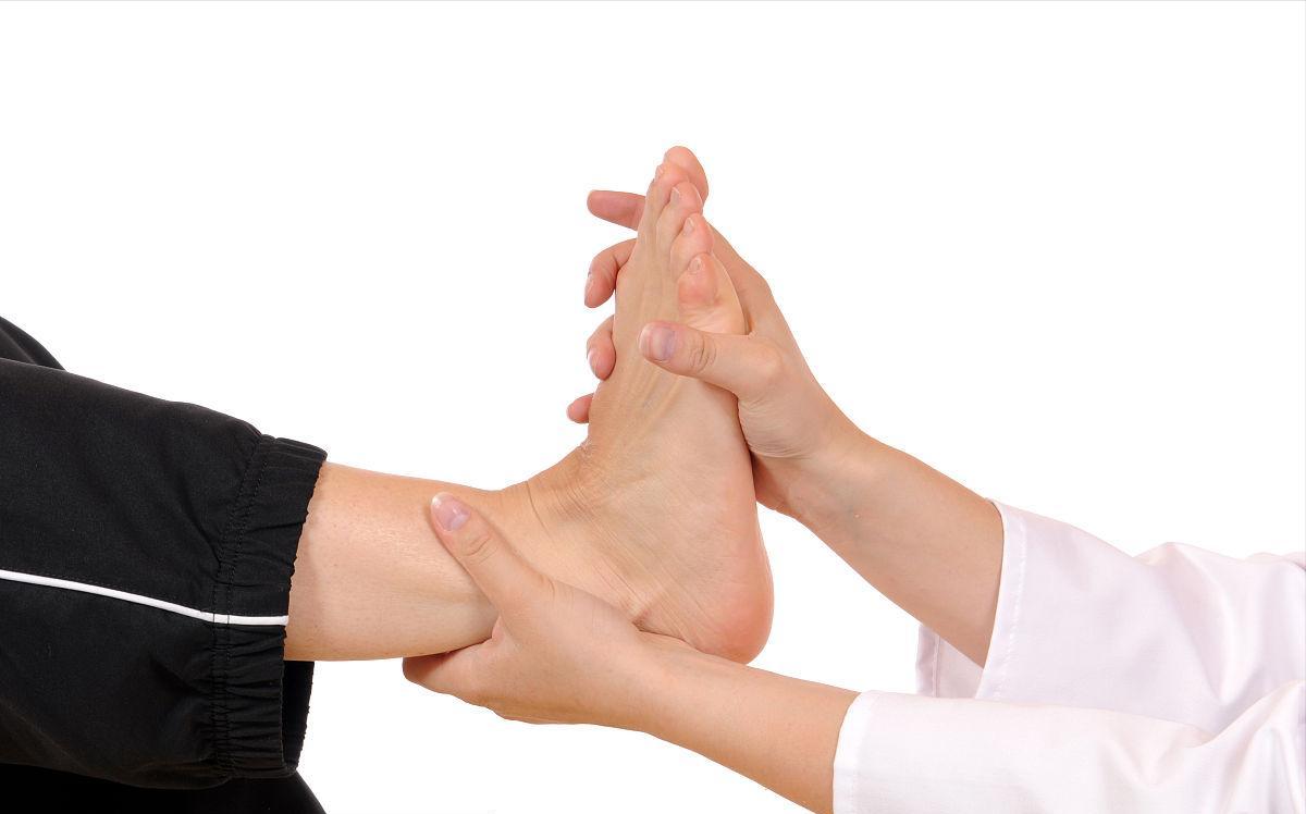 中医踝关节骨折后的康复,踝关节粉碎性骨折康复训练得多久