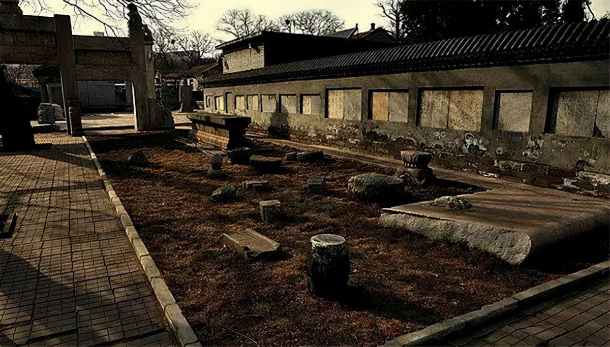 李莲英墓被打开完整视频,1966年李莲英墓被发掘