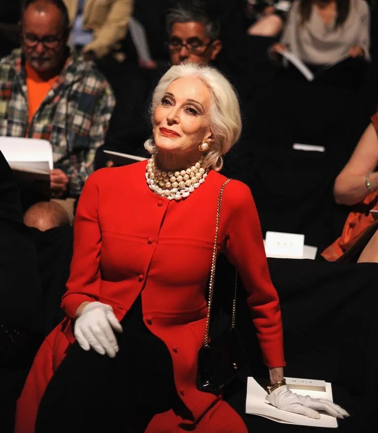 被渣男抛弃10年后霸气回归,被渣男抛弃背叛婚姻的女人