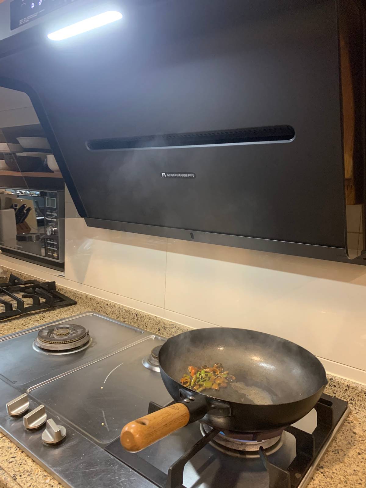 买油烟机要注意哪些事项,购买油烟机要注意哪些事项