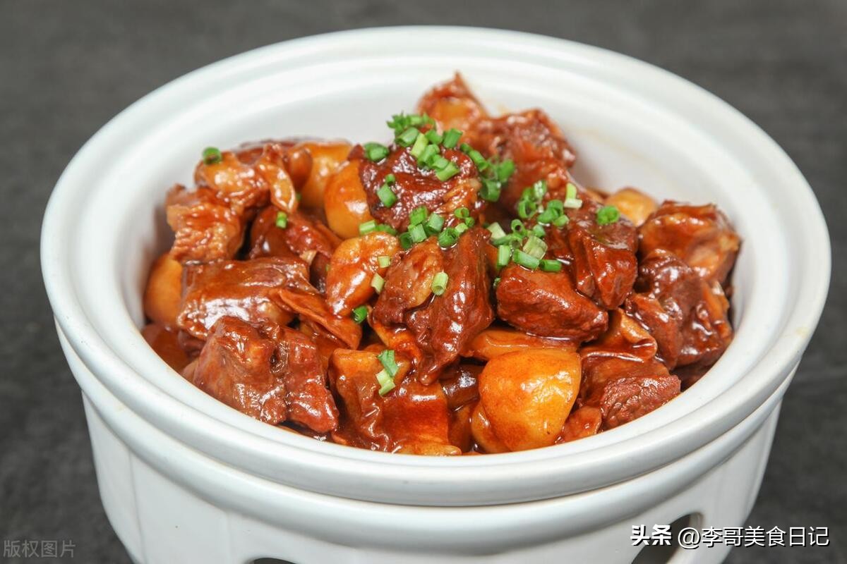 番茄炖牛肉怎么做才软烂好吃,炖牛肉放什么料牛肉软烂