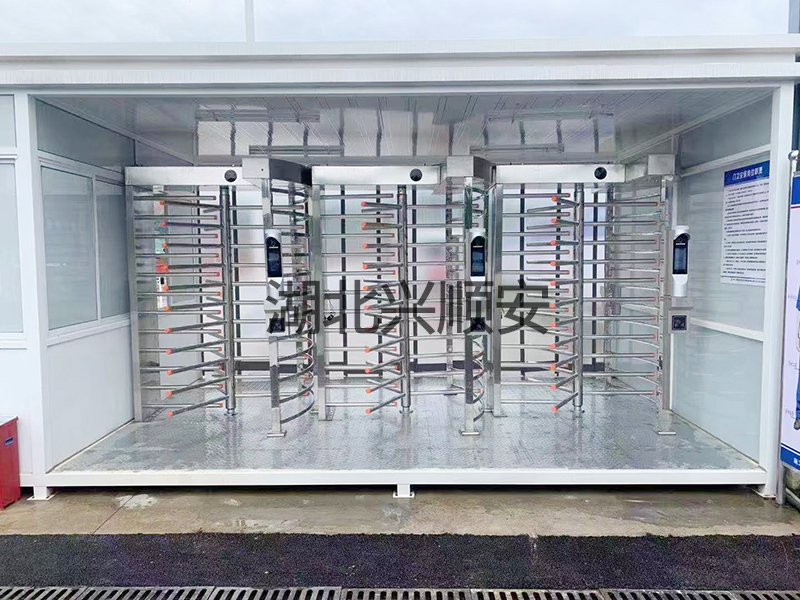 湖北兴顺安工地实名制刷卡门禁人脸识别通道闸全高转闸案例