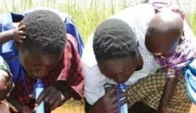 非洲人的智慧与坚韧：解密生存之道