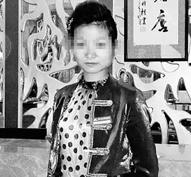 21岁小伙桥边崩溃欲跳江,四川16岁男孩跳桥被女孩救了