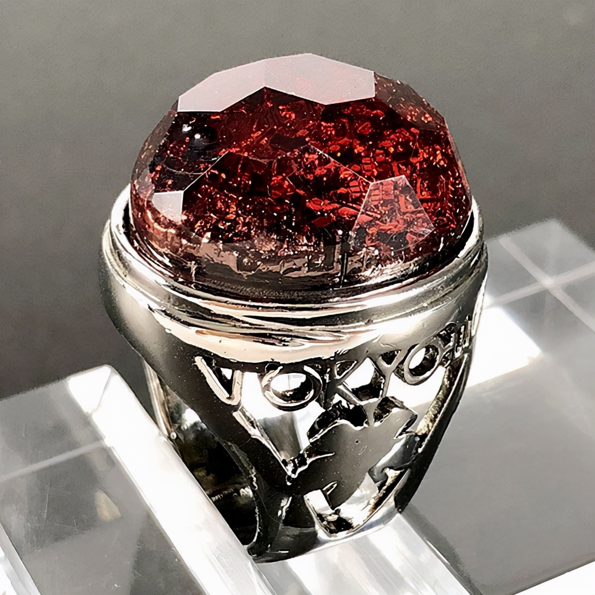 eva模玩,模玩周边直营是正品店铺吗