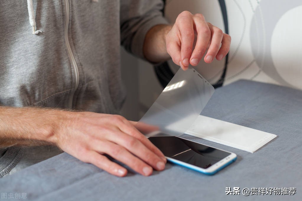 华为mate40e用原厂膜还是钢化膜好,华为手机贴钢化膜要撕掉原装膜吗