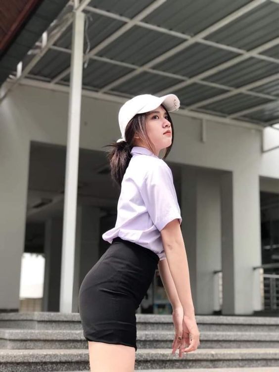 在老挝怎么请美女导游,老挝哪里可以租导游