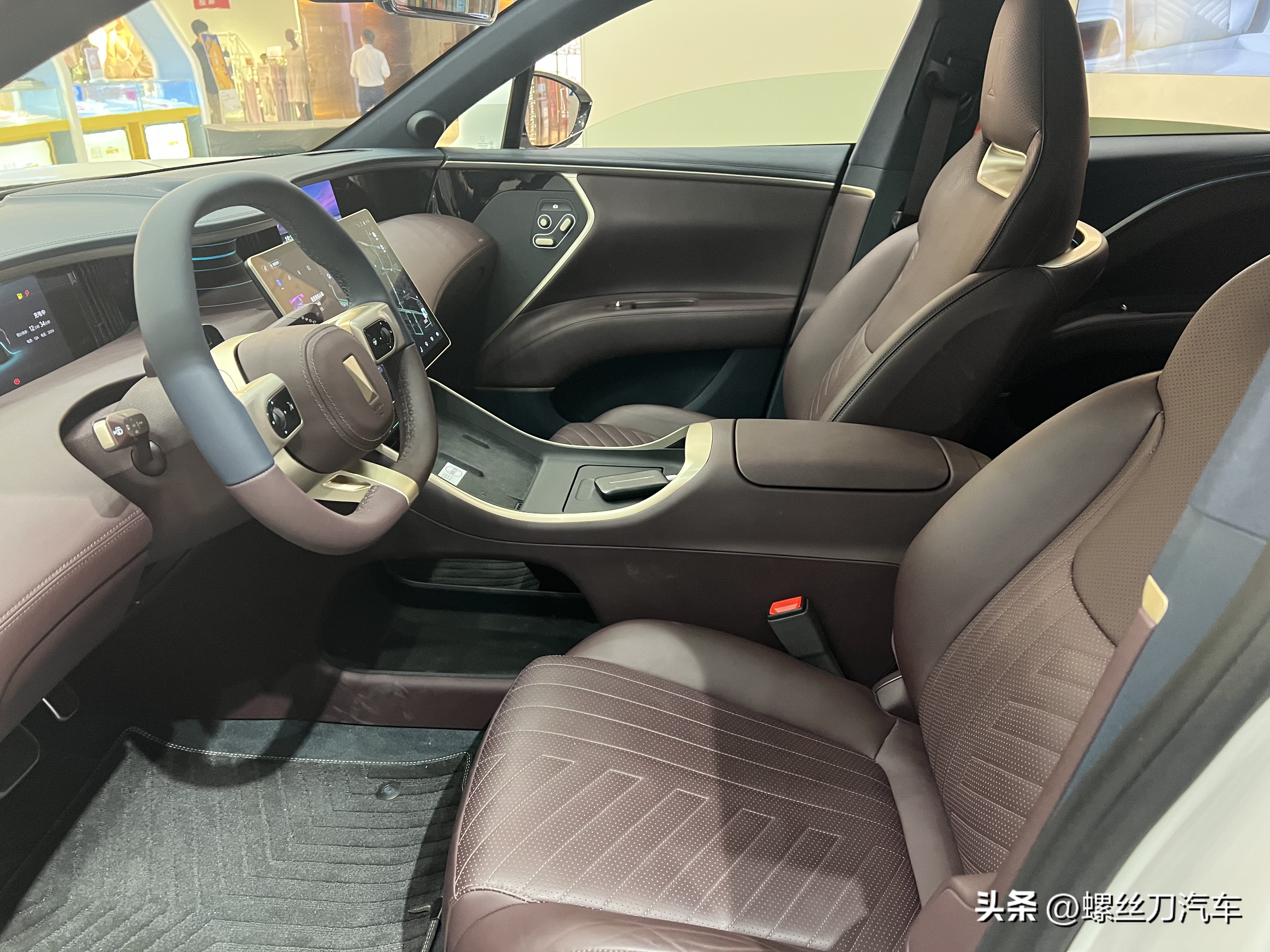 仅售4890元！阿维塔11车载智能冰箱上市：割韭菜还是真应季？