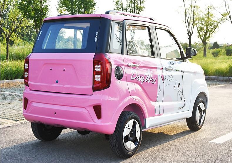 目前公认最好的老年电动四轮车,7万元300公里续航电动车对比