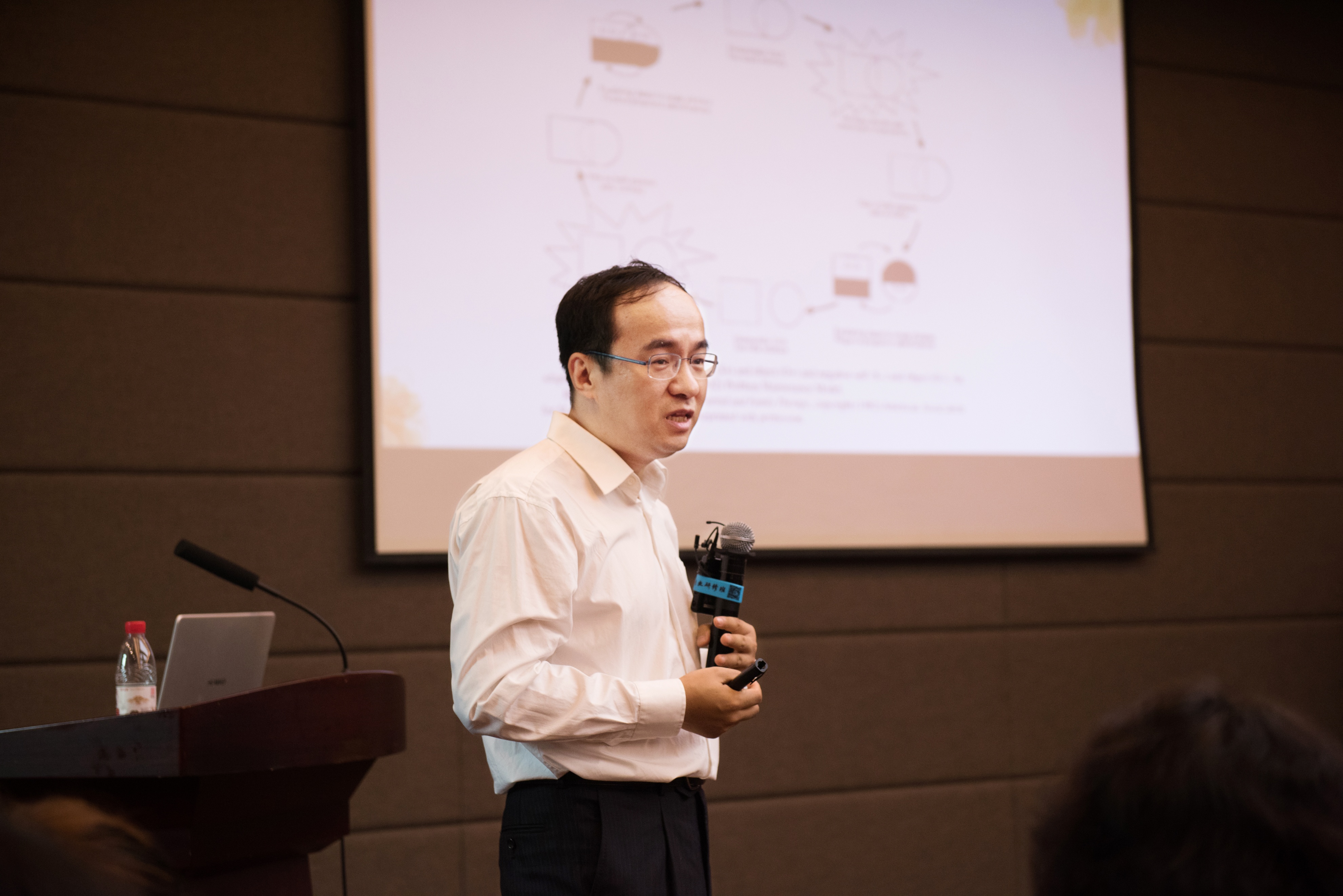 男人说爱你但身不由己,男人说心里难受女人该怎么办