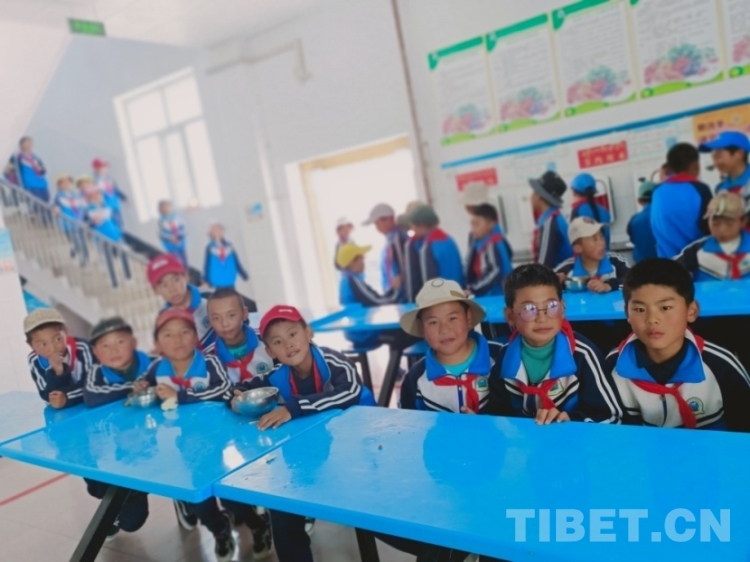以爱为底色办有温度的教育——走进青海省海南藏族自治州共和县第一民族寄宿制学校