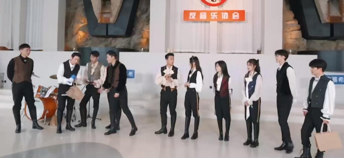 奔跑吧第7季首播撕名牌,奔跑吧第七季首播撕名牌