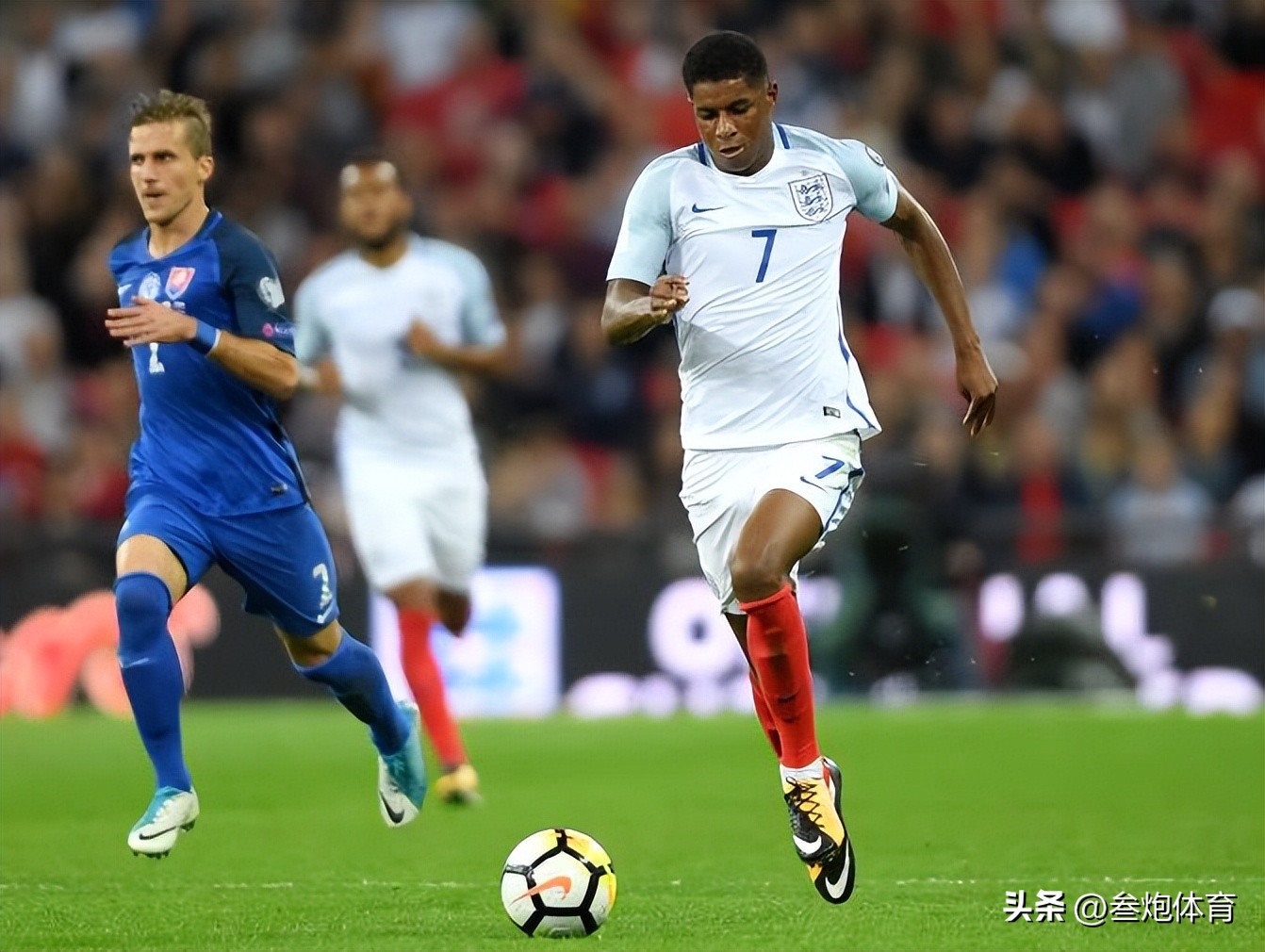 曼联真有问题！群星闪耀世界杯5球4助，C罗放弃1600万薪资做对了