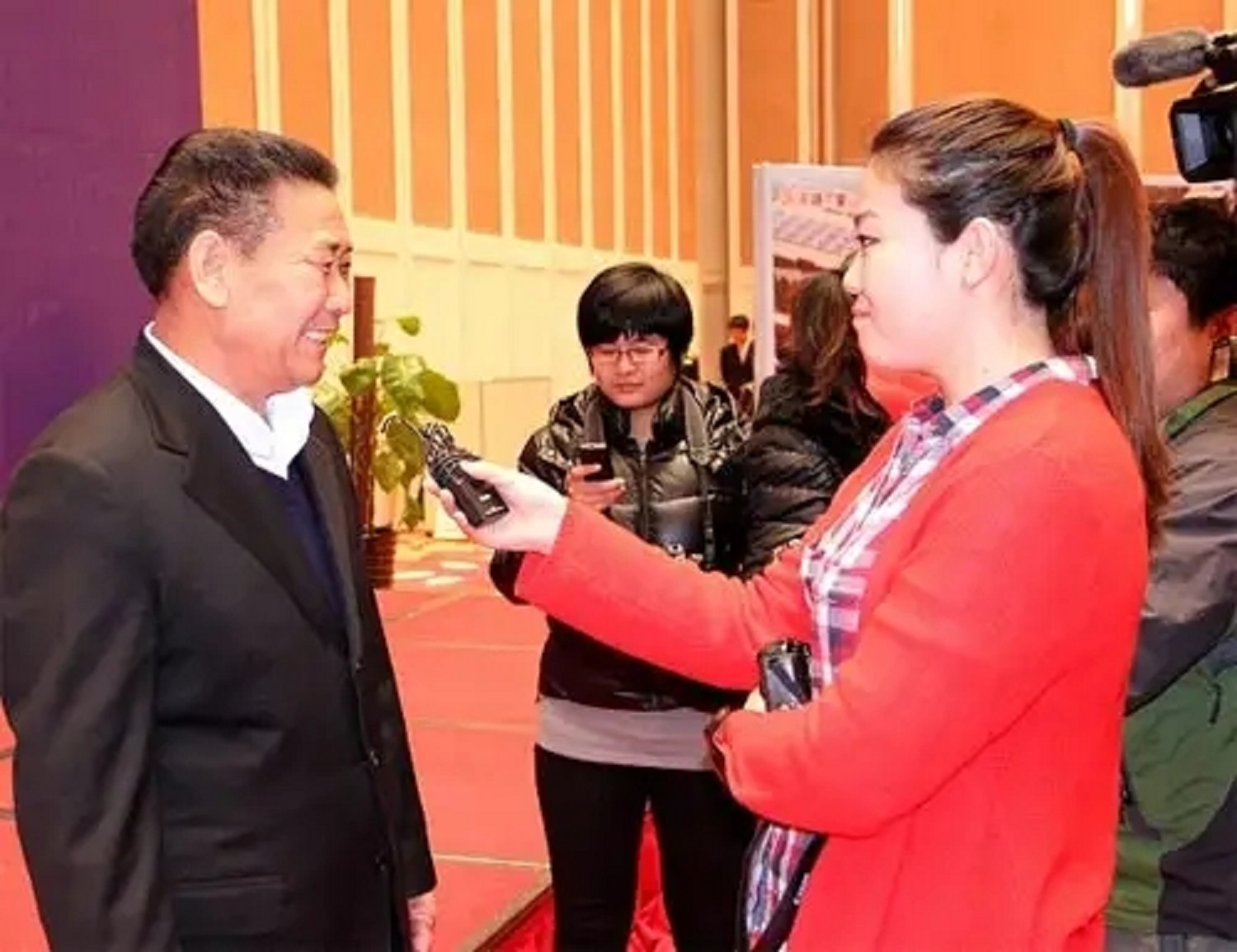 灞变笢榛戦┈闆嗗洟鎹愭,灞变笢榛戦┈闆嗗洟鎹愯禒鐗╄祫