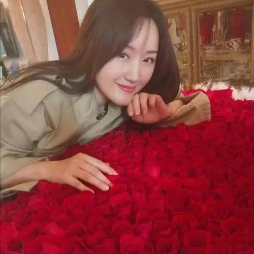 52岁的杨钰莹婚姻情况,52岁杨钰莹为何至今未婚