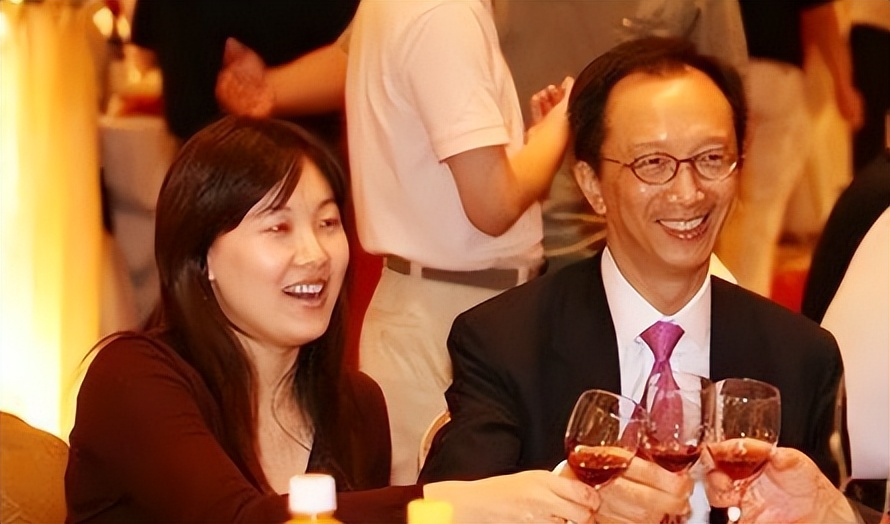 跳水女王伏明霞发福明显,跳水皇后伏明霞吉尼斯世界纪录