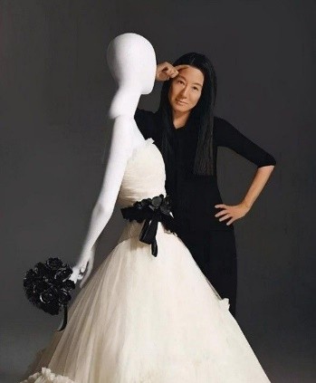 王薇薇个人资料身价,王薇薇身价40亿还保持少女身材