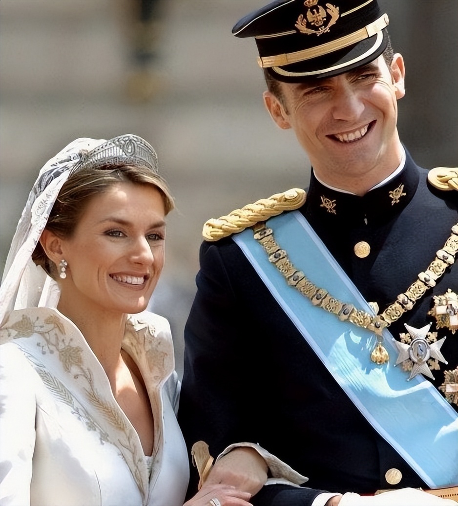 47岁西班牙王后现状,47岁西班牙王后颜值暴跌