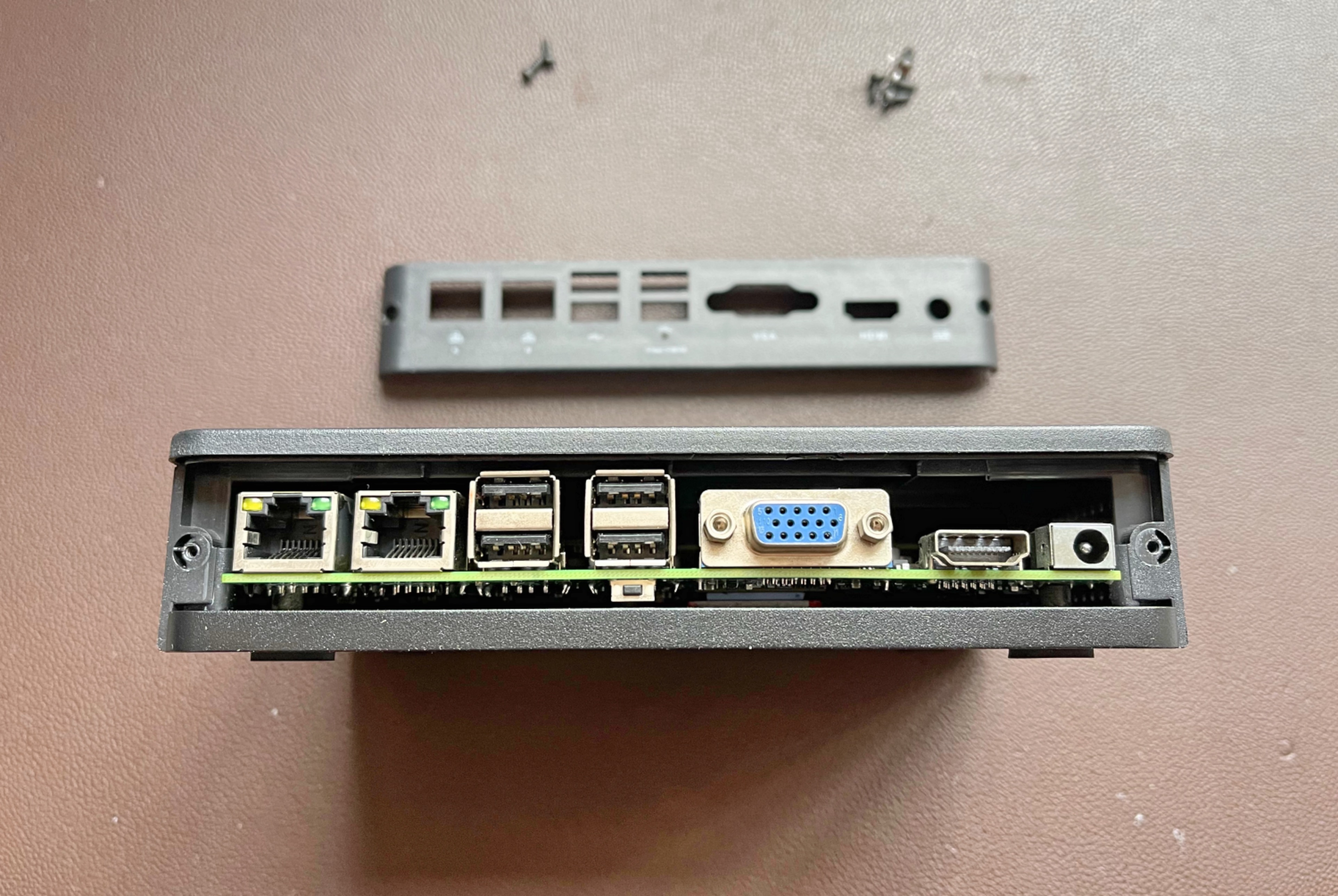 滴滴滴！J1900+4G+64G双千兆软路由简测5W功耗跑满千兆没毛病