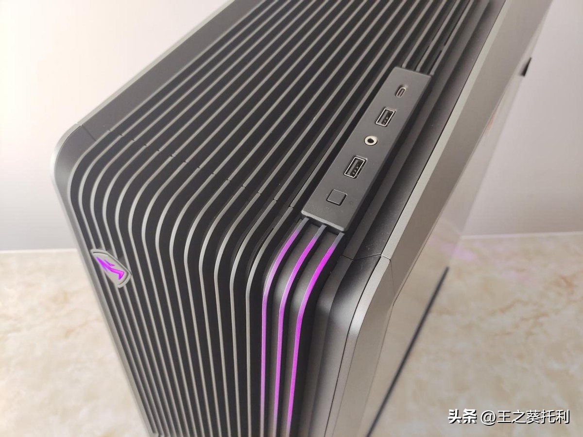 机械师f117-x游戏主机测评,机械师f117-vi78750h1050ti测评