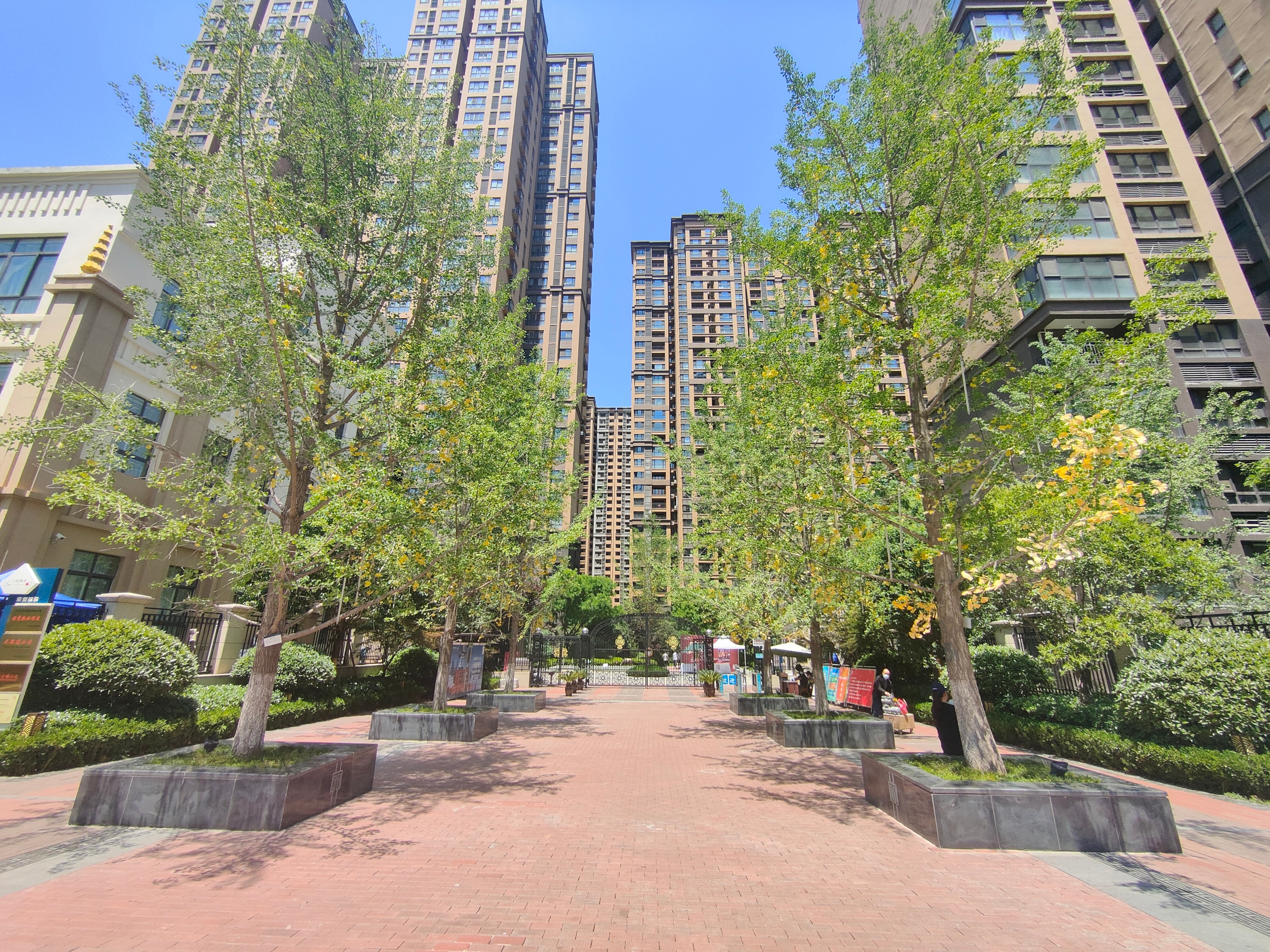 西安曲江三迪枫丹北门最新动态,曲江三迪枫丹最新视频