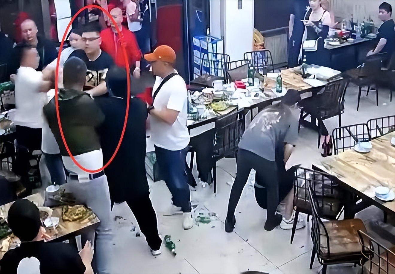 唐山打人烧烤店事件进展,唐山打人案最后4人落网细节曝光