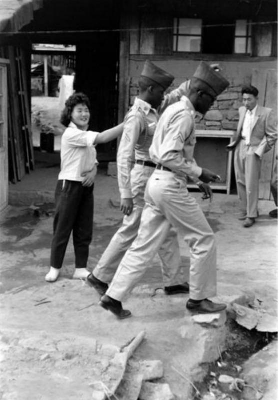 韩国色情业为何如此猖獗?100多万女性受害,打黄18年越打越黄?