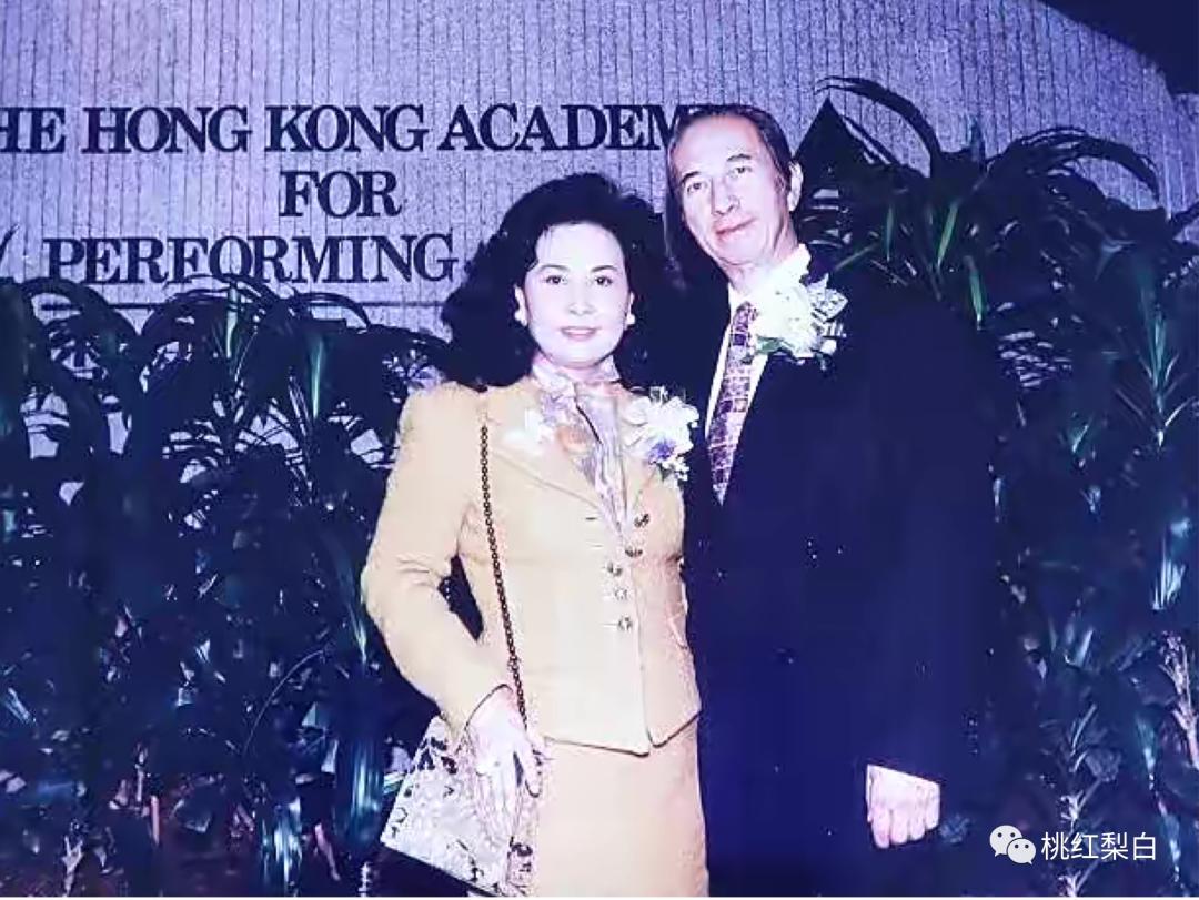 赌王二房蓝琼缨生了几个孩子,赌王二太蓝琼缨几岁生孩子