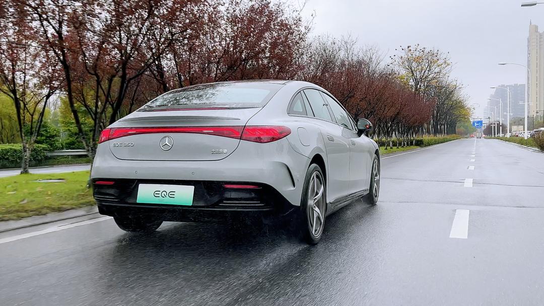 现在的车连“灯”都这么卷了吗?