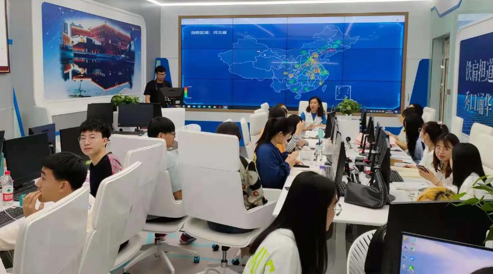 本科女生就业前景比较好的专业,适合女生本科就业前景好的专业