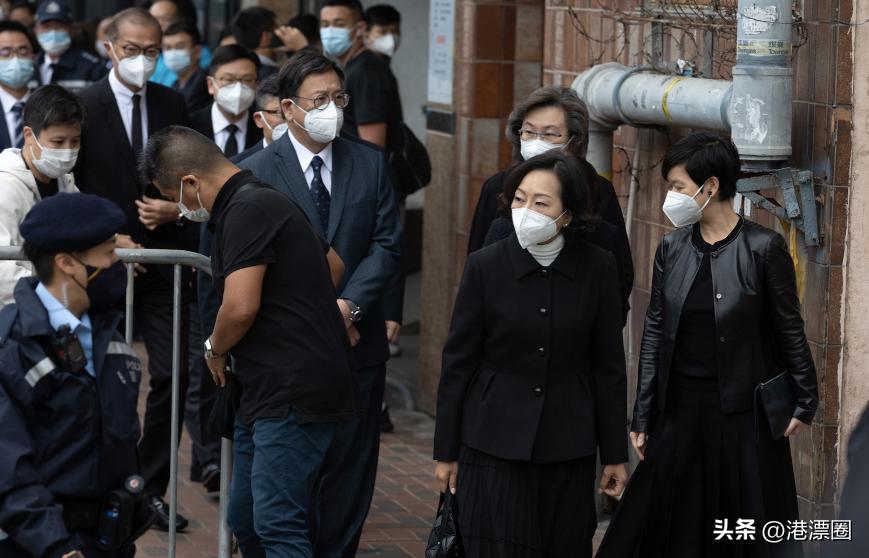 近万香港人排队悼念江爷爷！这一幕感动全国