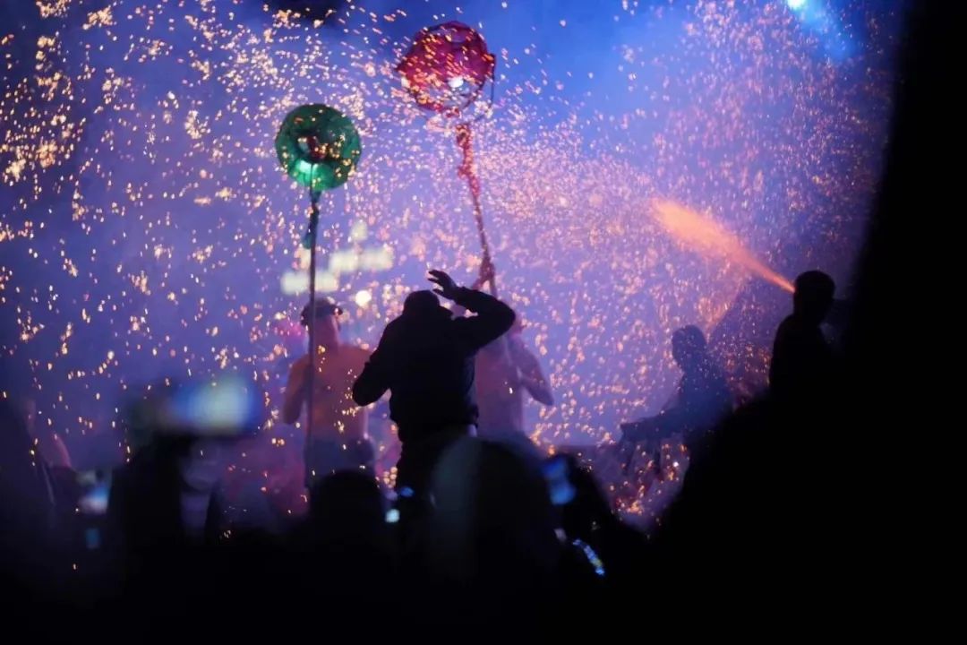 官方发声：让鞭炮声重新响起！必去的​14条春节长线，过个畅快新年