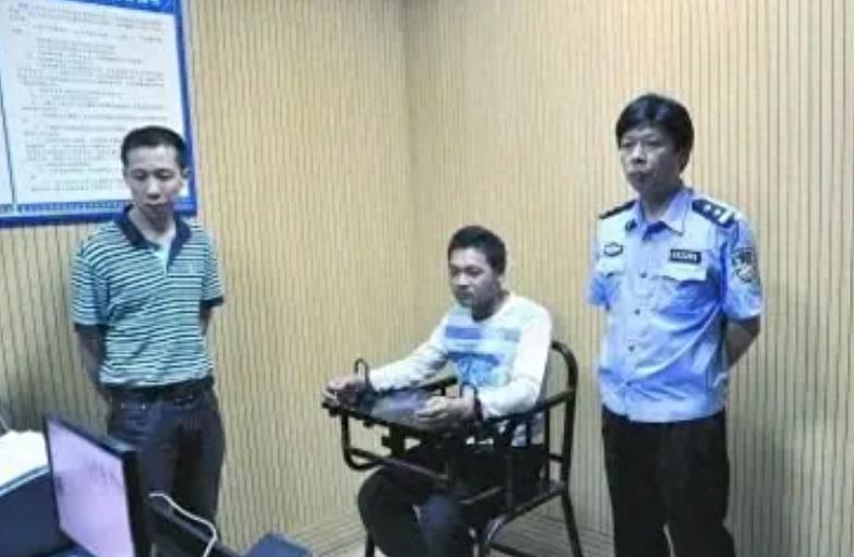 19岁湖南老将因猥亵5岁女儿而被女友陷害，他试图自杀并永久残疾