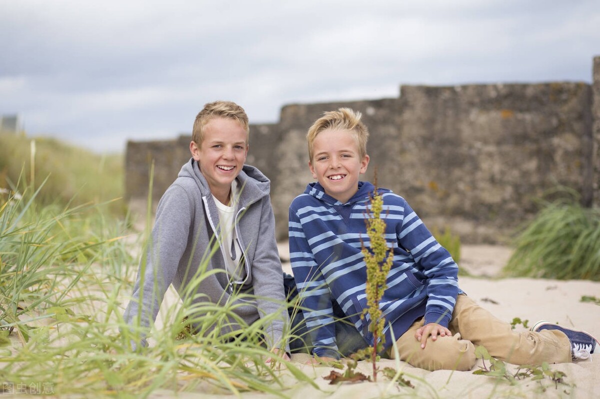 弟弟借了1万没还又借钱,亲弟弟借钱一直没有还
