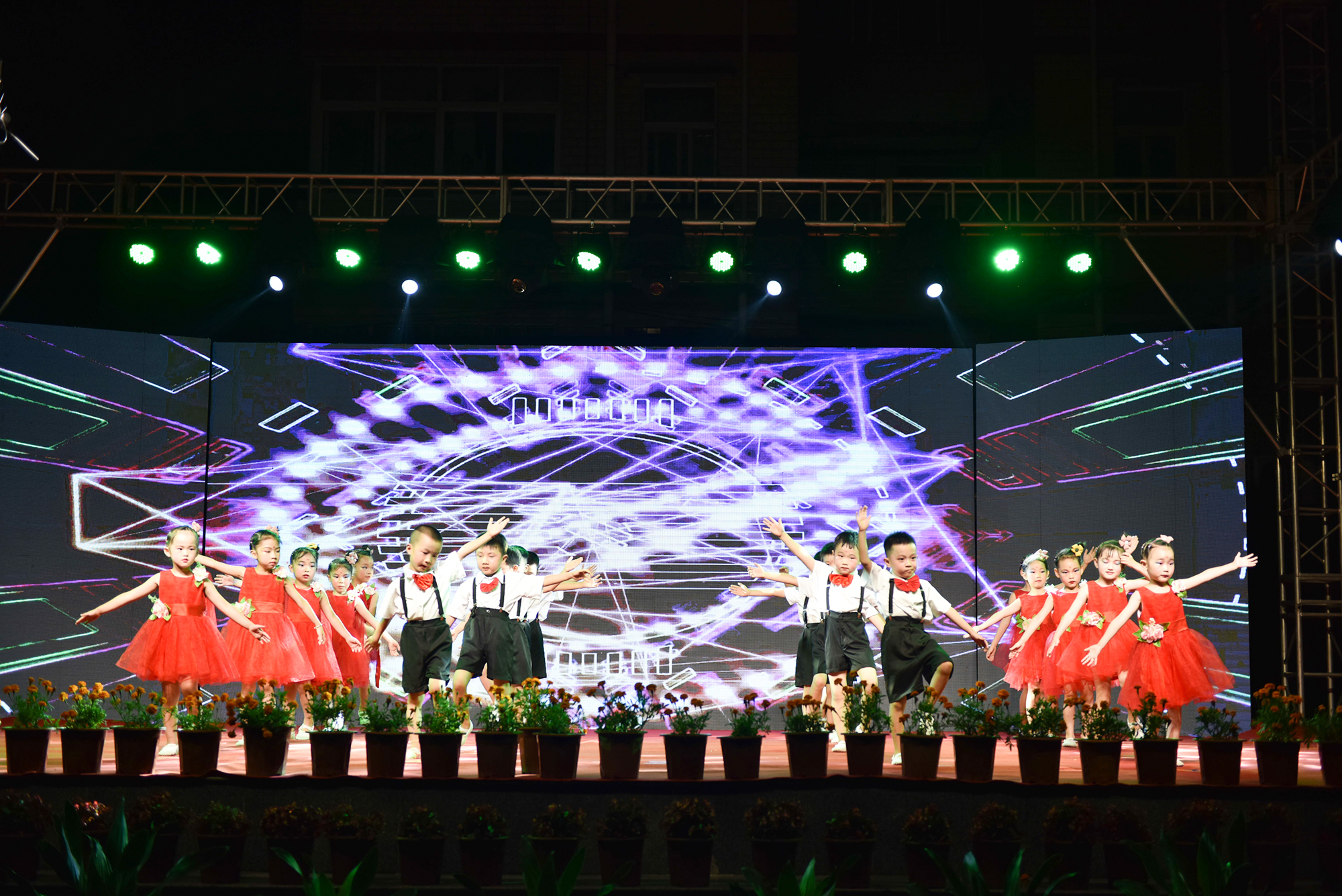 放飞梦想向阳生长,向阳蓓蕾幼儿园